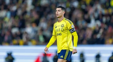 واقعة صادمة في ماديرا.. حرق تمثال كريستيانو رونالدو قبل انطلاق مباراة ضمك والنصر